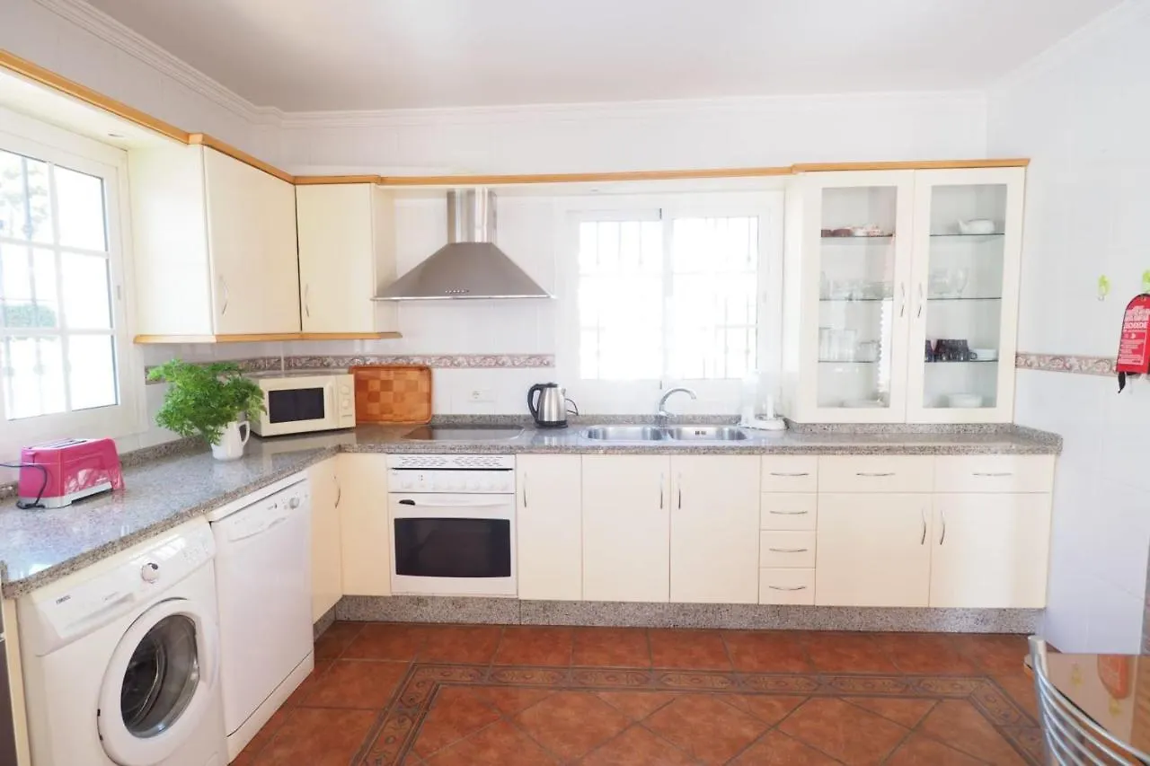 Nerja Paradise Rentals - Villa Buganvilla إسبانيا